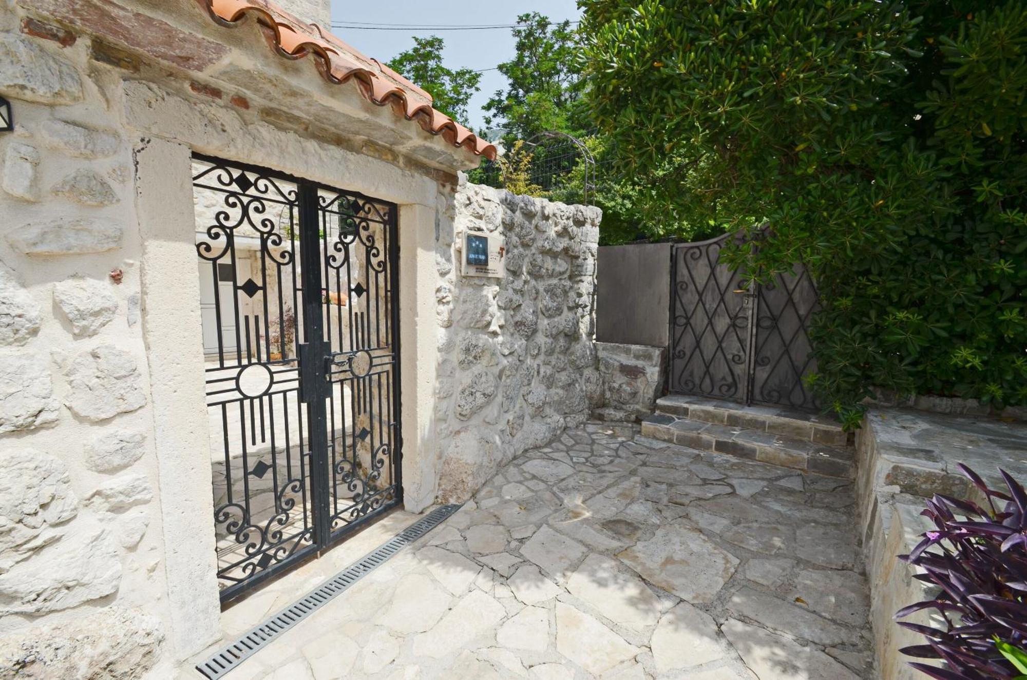 Apartments Mir I Dobro Kotor Zewnętrze zdjęcie