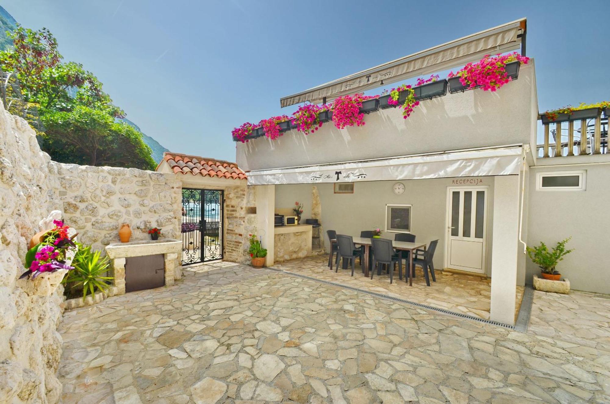 Apartments Mir I Dobro Kotor Zewnętrze zdjęcie