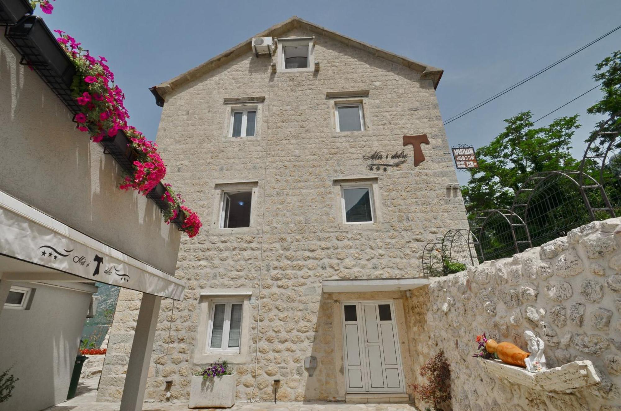 Apartments Mir I Dobro Kotor Zewnętrze zdjęcie