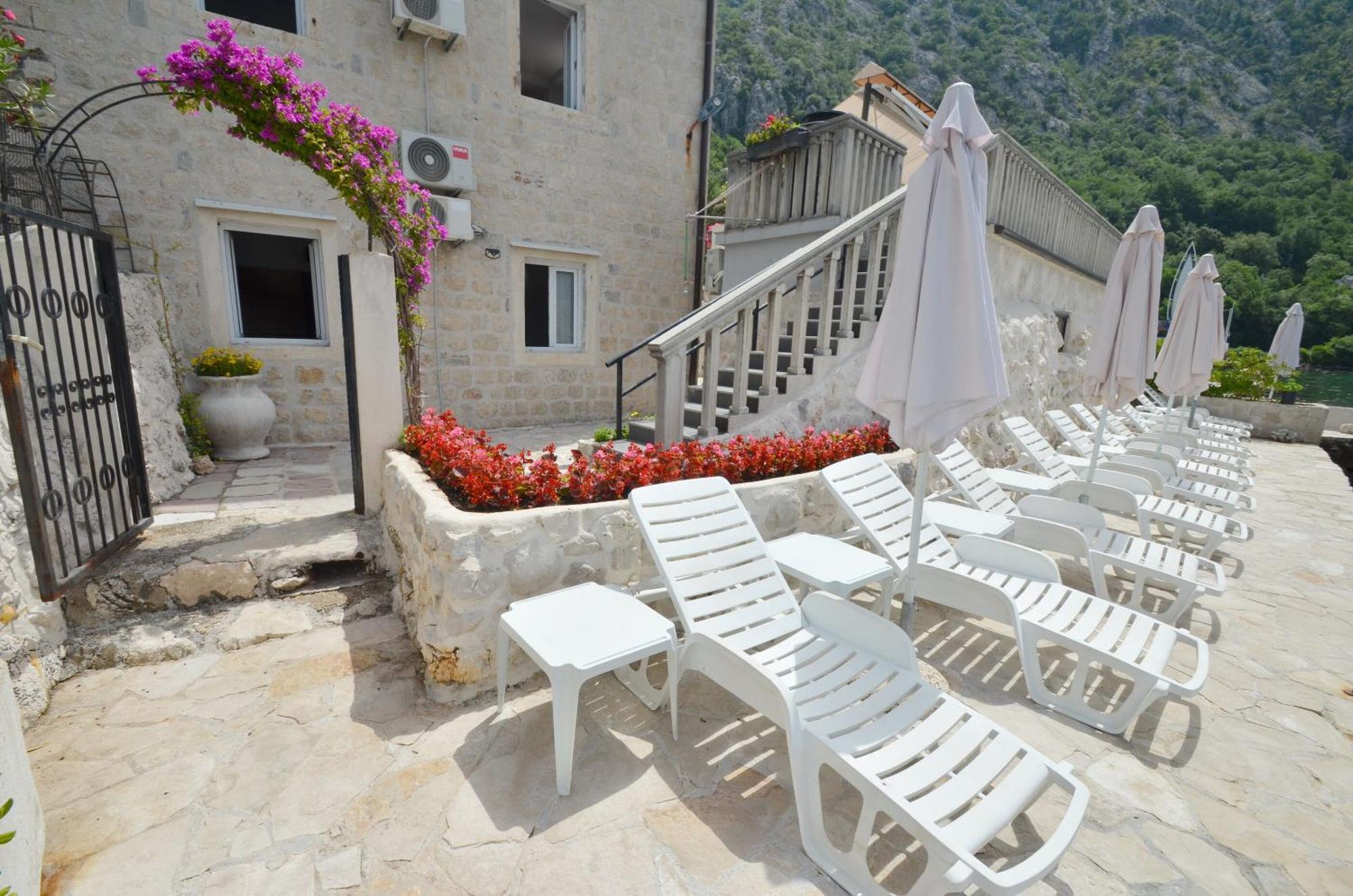 Apartments Mir I Dobro Kotor Zewnętrze zdjęcie